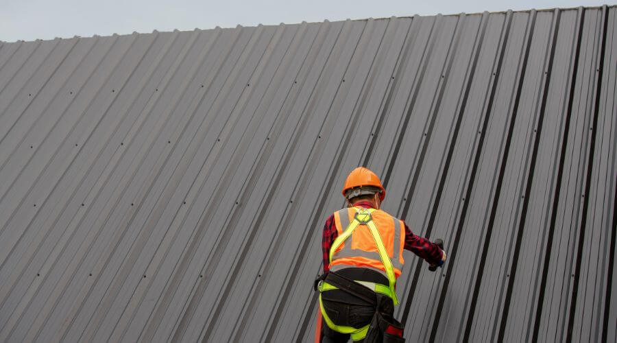 Professional gutter cleaning in Sidney, NE